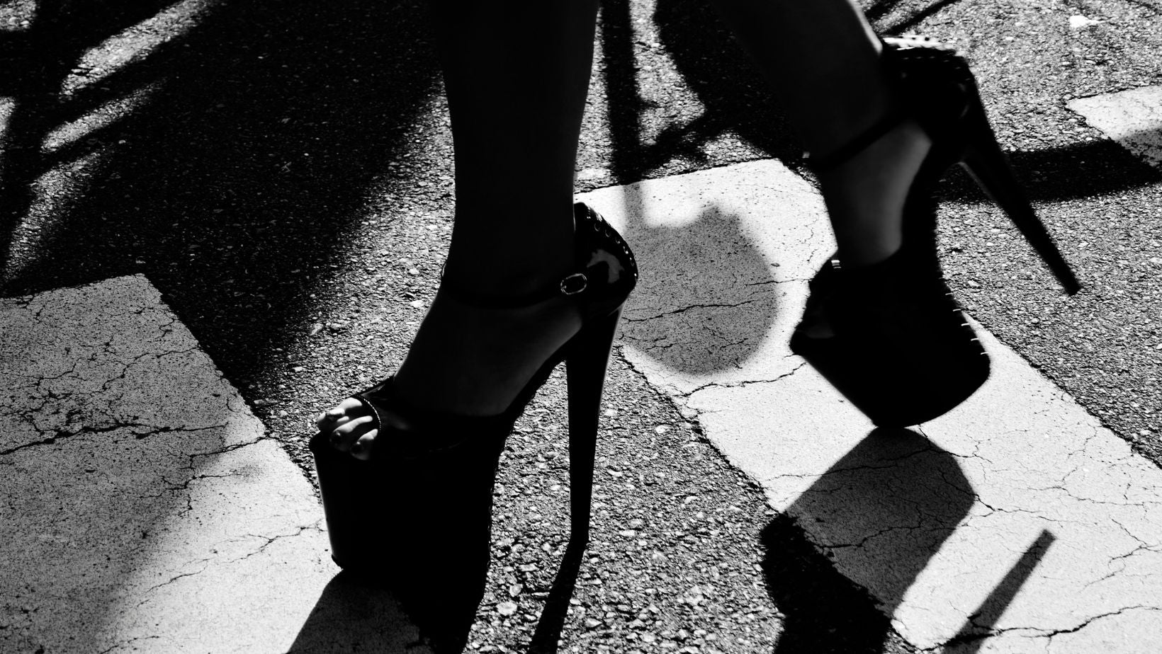 How to Walk in High Heels Like a Pro: A Guide for Crossdressers | Sissy Lux